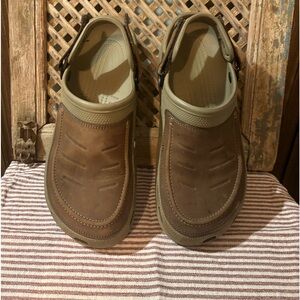 CROCS Yukon Vista II leather clogs